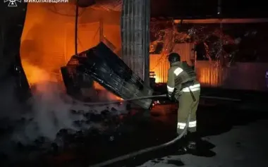 UAV attack on Mykolaiv: enemy hit civilian warehouses. PHOTO