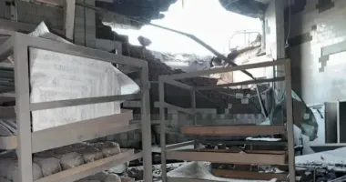 У Сумах РФ вдарила "шахедами" по кондитерському цеху, де випікали паски: є жертва