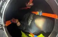 Чоловік намагався втекти з України у цистерні з олією