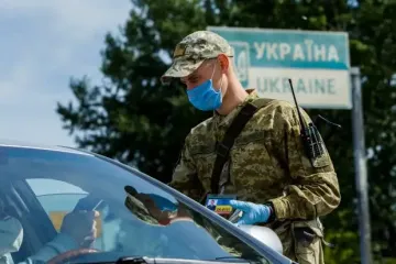 Как военнообязанному законно выехать за границу: мужчинам разъяснили условия