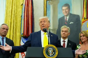 Trump insits neither Russia nor Ukraine are ‘playing’ him as peace talks continue