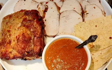 Топ-5 соусов к пасхальному мясу, которые заставят гостей просить добавку