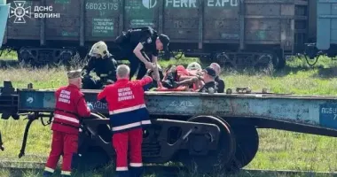 Залез на вагон-цистерну: на Волыни ребенка поразило током