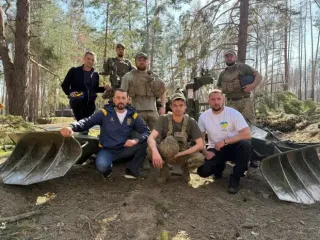 Благодійний фонд молодіжної ініціативи «Надія» на чолі з Валерієм Дубілем, Вітою Присяжнюк передали на фронт чергову партію РЕБ-систем