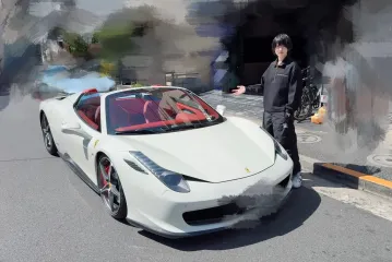 Осталось только фото: мужчина 10 лет собирал деньги на Ferrari и потерял его сразу после покупки