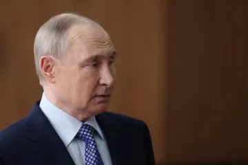 Ukraine-Russia war live: Putin changes tune on talks with Zelensky ahead of London peace summit