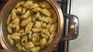 Обычная привычка, из-за которой ваши блюда теряют вкус: вы об этом даже не думаете и делаете "на автомате"