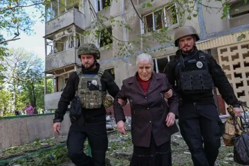 An American ambush threatens Zelensky’s negotiators – can the UK save Kyiv?