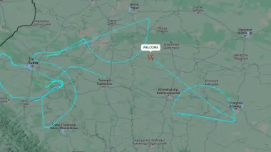 У Повітряних силах пояснили, який "таємничий" літак кружляє над Україною другу добу