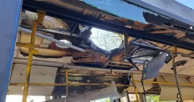 Удар по автобусу в Марганці: кількість постраждалих продовжує зростати