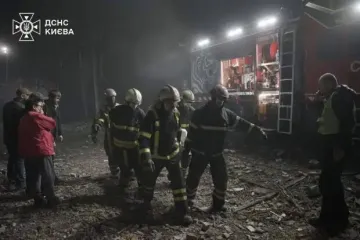 Страшна ракетна атака на Київ: 9 загиблих, десятки поранених, палаючі будівлі і розбиті домівки