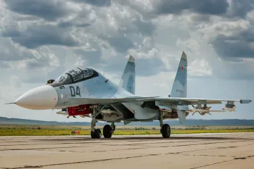 Вдруг вспыхнул и сгорел: в России уничтожен многоцелевой истребитель Су-30СМ, — ГУР