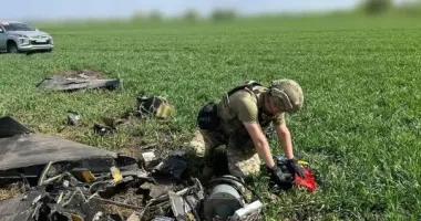 На Черниговщине обезвредили российский "шахед", который упал в поле и не взорвался