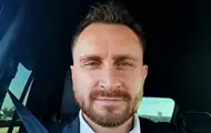 Лидер группы СКАЙ завязал роман
