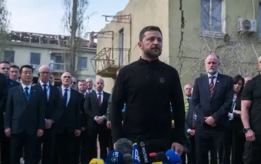 Зеленський може не встигнути на похорон Папи Римського: хто тоді представить Україну