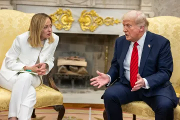 Journalists caught Trump lying about Ukraine