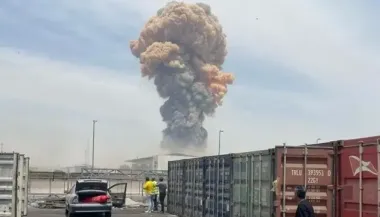 A powerful explosion occurred in an Iranian port, hundreds of people were injured