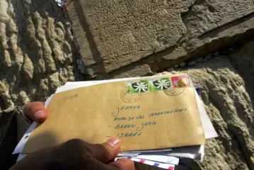 "Люби так, ніби завтра не настане": таємничий лист із нізвідки стривожив дівчину, це послання з майбутнього