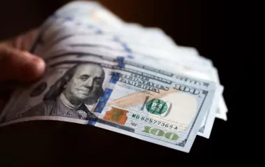 Як виводять валюту за кордон: НБУ назвав дві основні схеми