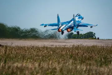 Отражал атаку "Шахедов": Украина потеряла истребитель Су-27, пилот катапультировался