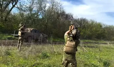 Рассеять внимание и растянуть огневые средства: ВС РФ испытывают новую тактику в Донецкой области