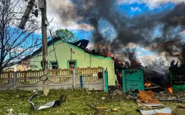 Russians dropped GABs on Kupiansk: private house damaged, fire broke out. PHOTOS