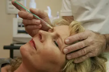 Инъекция красоты обернулась ботулизмом: страшная болезнь перешла через укол ботокса