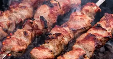 На Львовщине подросток чуть не задохнулся из-за куска шашлыка