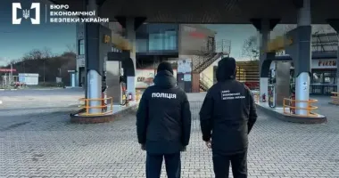 На Буковине на АЗС продавали некачественное топливо