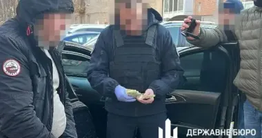 Жителя Николаева будут судить, за то, что он за 4500 долларов обещал выкупить военнообязанного мужчину из ТЦК