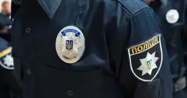 У Харкові чоловік з ножем погрожував товаришу через ревнощі