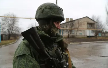 Под Херсоном с позиций сбежала группа солдат РФ: одеты в гражданское, есть деталь (фото)