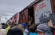 Жителі російського міста билися за кашу біля "поїзда перемоги"