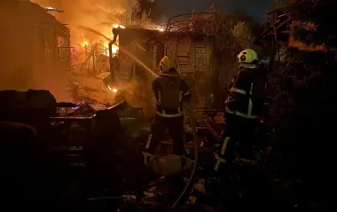 Київ після удару дронів: кількість постраждалих зросла, у ДСНС показали наслідки