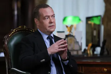 "Кто брал Берлин": Медведев набросился на Трампа из-за празднования победы над нацизмом