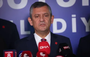 У Туреччині чоловік напав на лідера опозиції (відео)