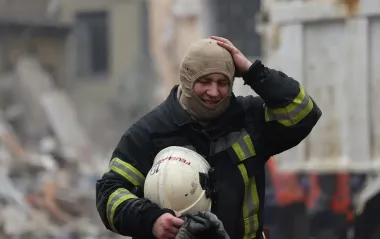 Конотоп під ударом "Шахедів" і балістики: росіяни намагалися вбити рятувальників