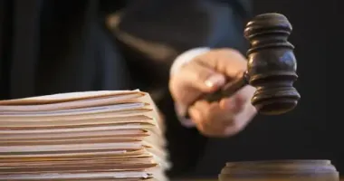 У Луцьку суд оштрафував матір за насильство над донькою