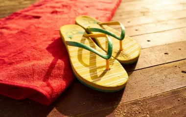 7 видов обуви, которые больше вредят ногам: в списке есть шлепанцы