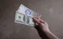 Долар продовжує дешевшати: свіжі курси в обмінниках
