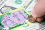 Женщина выиграла в лотерею 200 тысяч долларов, однако заметила это только через несколько дней