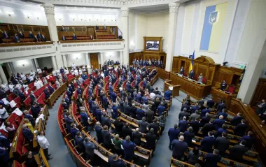 Законопроект про обмеження каденцій мерів порушує Конституцію, - АМУ