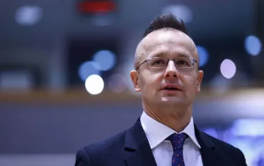 "Серйозна помилка": Сійярто розкритикував план ЄС щодо відмови від російських енергоносіїв