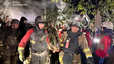 Рятувальники показали наслідки масованої атаки на Запоріжжя: деблокували двох людей