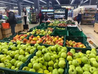 Фрукти стають делікатесом на свята: ціни на яблука й виноград деруться догори