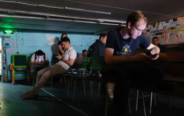 У Києві та низці областей повітряна тривога, відомо про пуски дронів