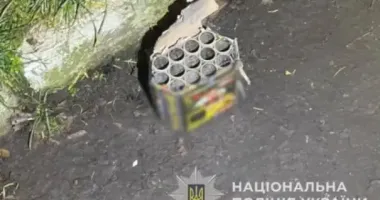 Поліцейські знайшли правопорушників, які запустили феєрверки в Одесі під час повітряної тривоги