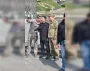 Делал селфи: Зеленский вышел в центр Киева и фотографировался с людьми, — соцсети (видео)