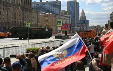 Попри заборону ЄС: група євродепутатів їде у Москву на 9 травня