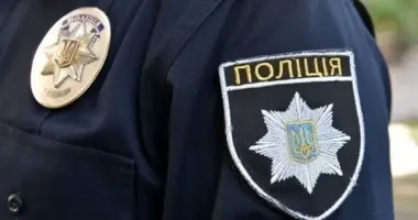 Конфлікт у ліцеї Рівного: школярка вдарила вчителя циркулем